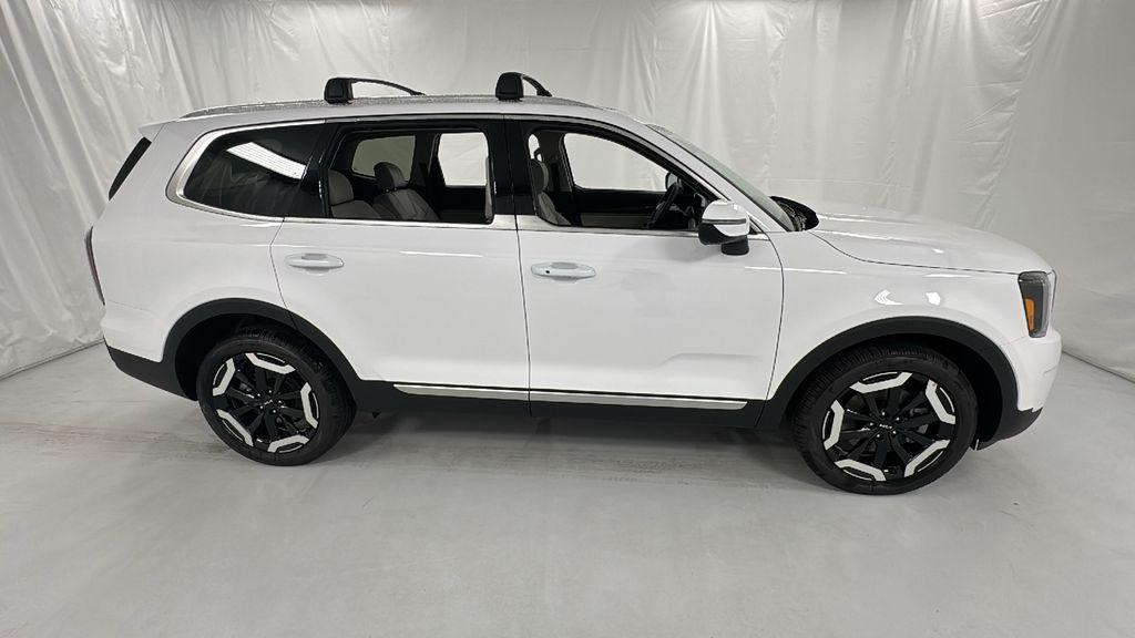 new 2025 Kia Telluride car, priced at $41,928