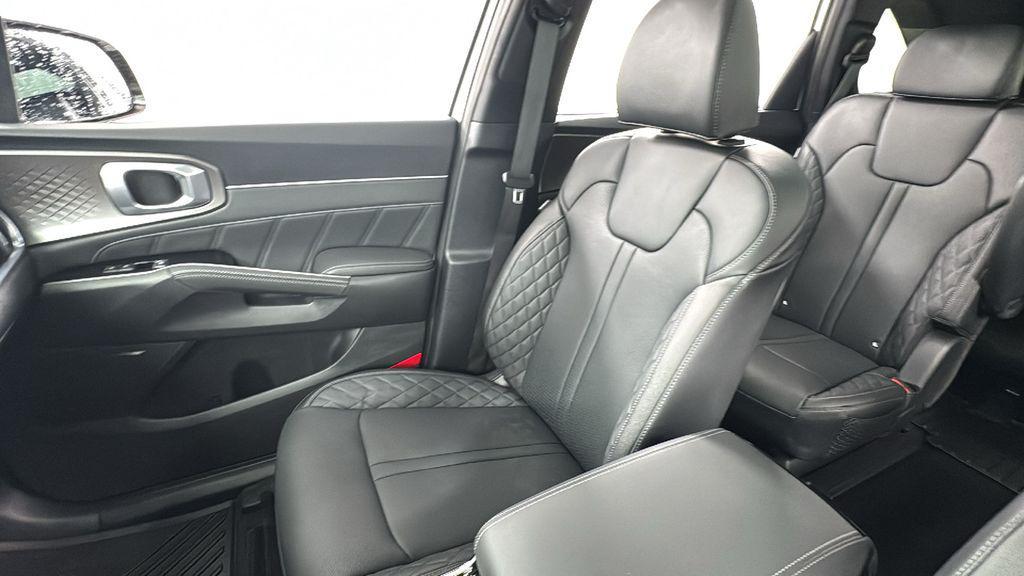 new 2026 Kia Sorento Hybrid car, priced at $44,578