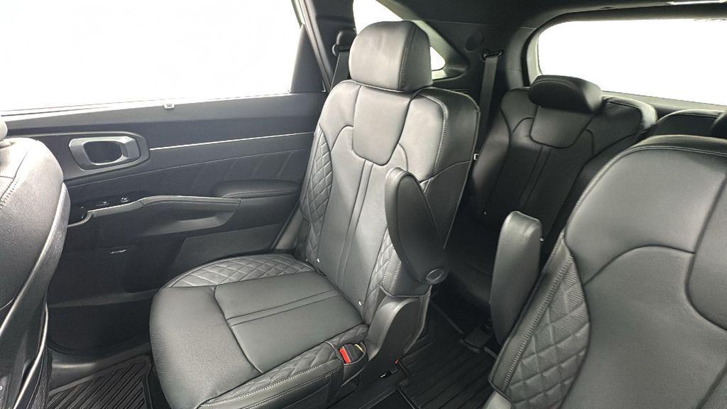 new 2026 Kia Sorento Hybrid car, priced at $44,578