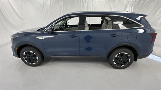 new 2025 Kia Sorento car, priced at $33,187