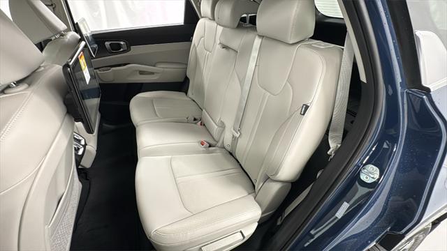 new 2025 Kia Sorento car, priced at $33,187
