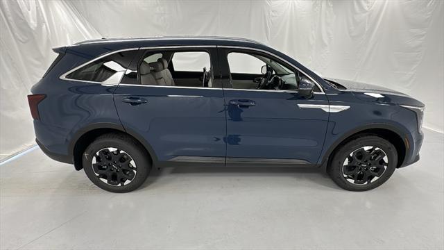 new 2025 Kia Sorento car, priced at $33,187