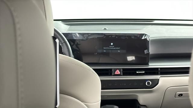 new 2025 Kia Sorento car, priced at $33,187