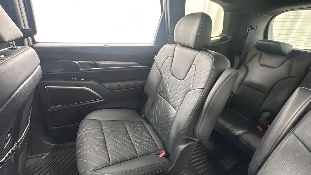 new 2025 Kia Telluride car, priced at $48,978
