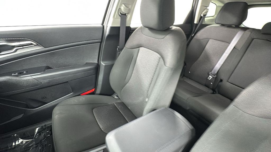 new 2025 Kia Sportage Hybrid car, priced at $28,187