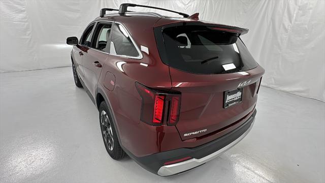 new 2025 Kia Sorento car, priced at $33,421