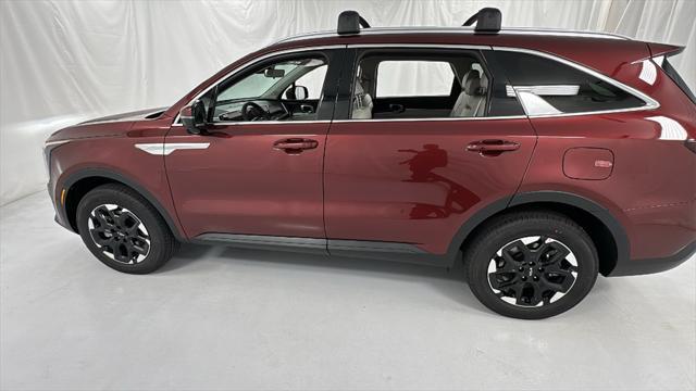 new 2025 Kia Sorento car, priced at $33,421