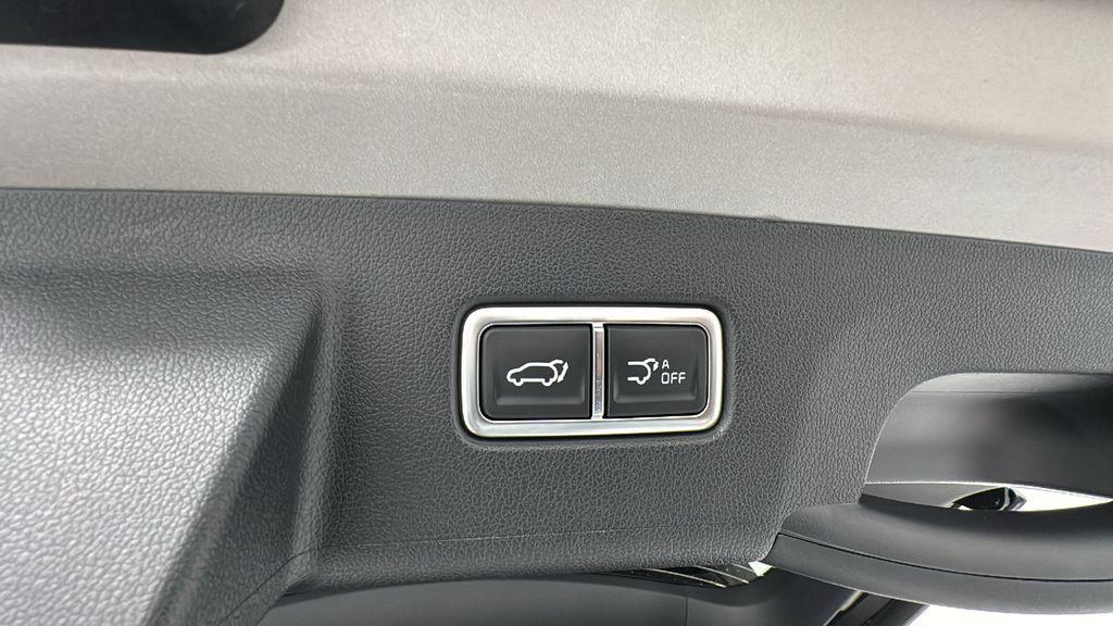 new 2025 Kia Sorento car, priced at $38,007