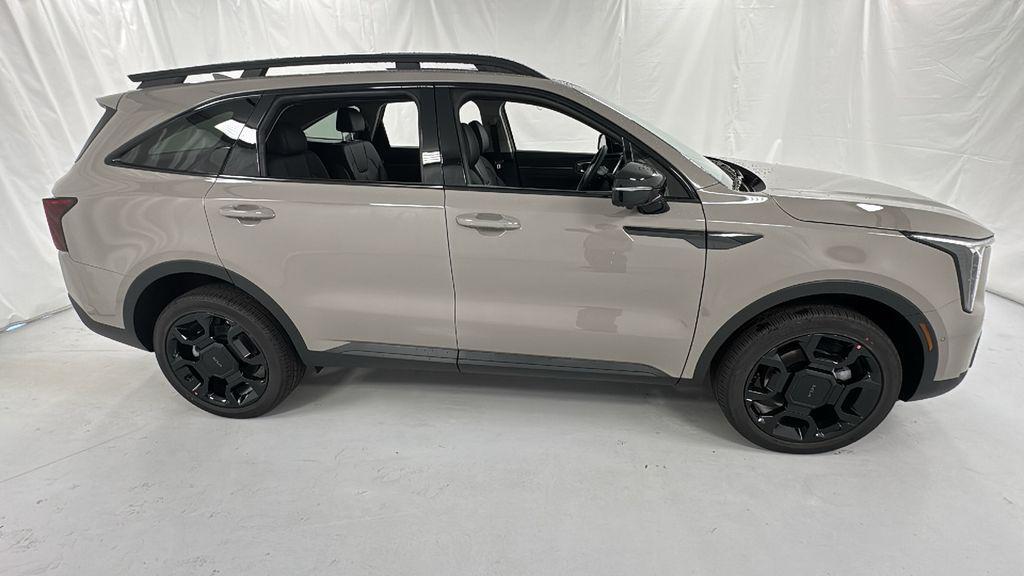 new 2025 Kia Sorento car, priced at $38,007