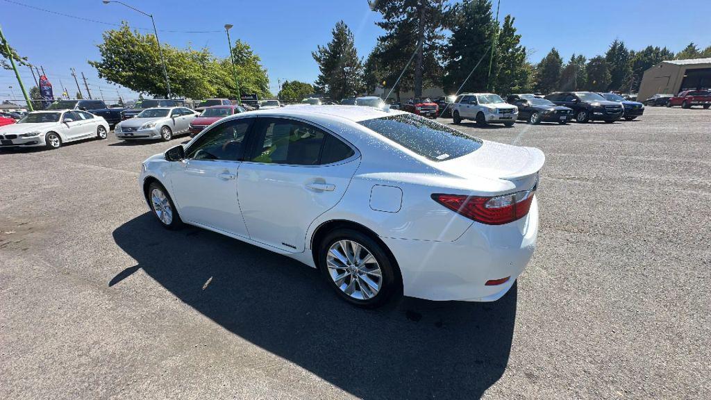 used 2014 Lexus ES 300h car, priced at $14,995