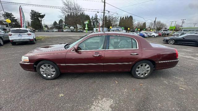 used 2004 Lincoln Town Car car, priced at $4,995