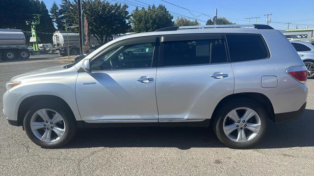 used 2012 Toyota Highlander car, priced at $14,995