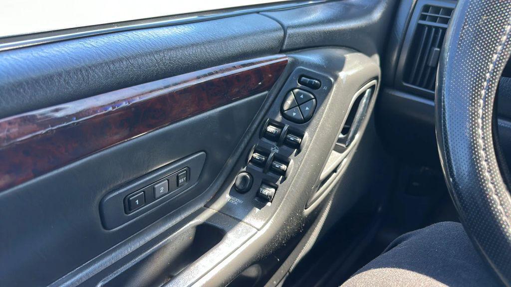 used 2002 Jeep Grand Cherokee car, priced at $3,995