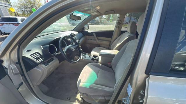 used 2008 Toyota Highlander car, priced at $8,995