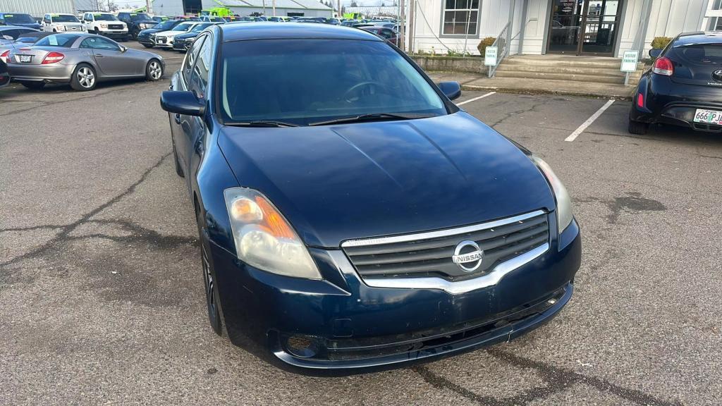 used 2007 Nissan Altima car, priced at $5,995