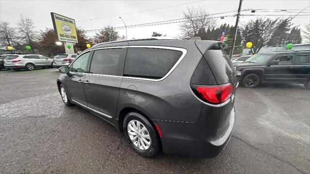 used 2018 Chrysler Pacifica car, priced at $13,995