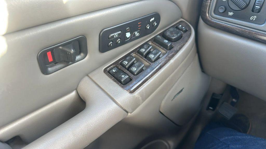 used 2006 GMC Yukon car, priced at $5,995