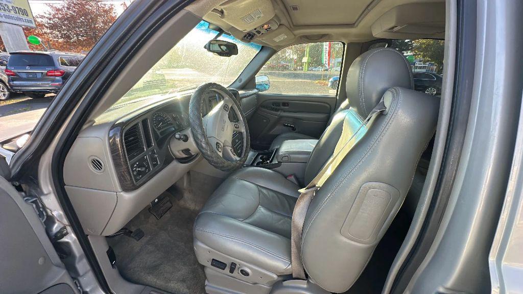used 2006 GMC Yukon car, priced at $5,995