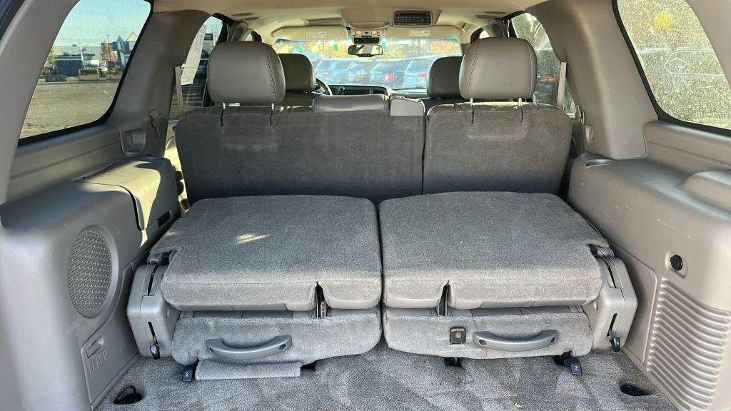 used 2006 GMC Yukon car, priced at $5,995