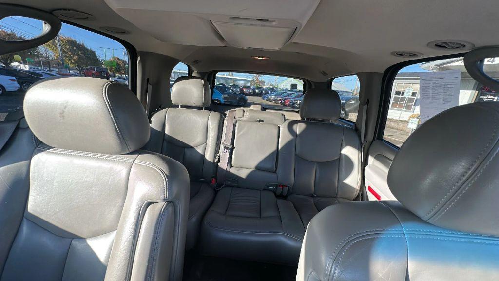 used 2006 GMC Yukon car, priced at $5,995