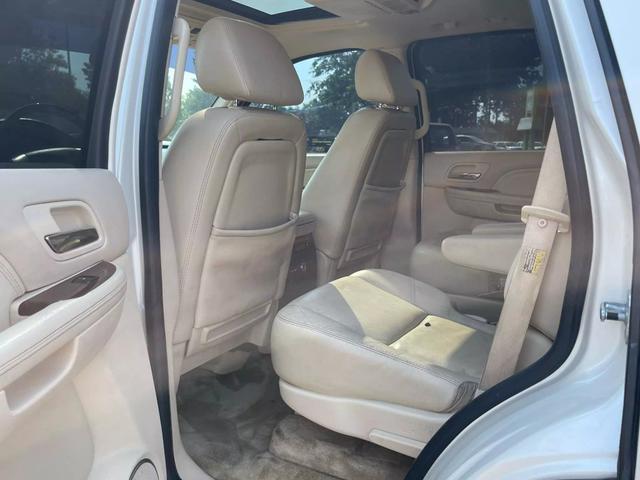 used 2007 Cadillac Escalade car, priced at $10,995