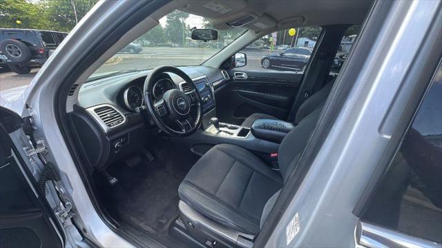 used 2011 Jeep Grand Cherokee car, priced at $5,995