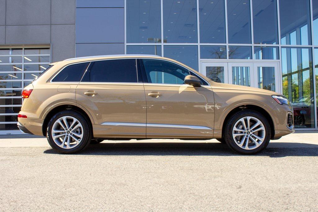 used 2025 Audi Q7 car, priced at $62,888