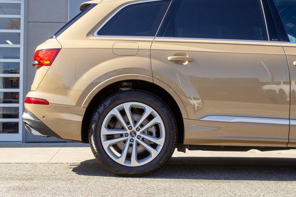 used 2025 Audi Q7 car, priced at $62,888
