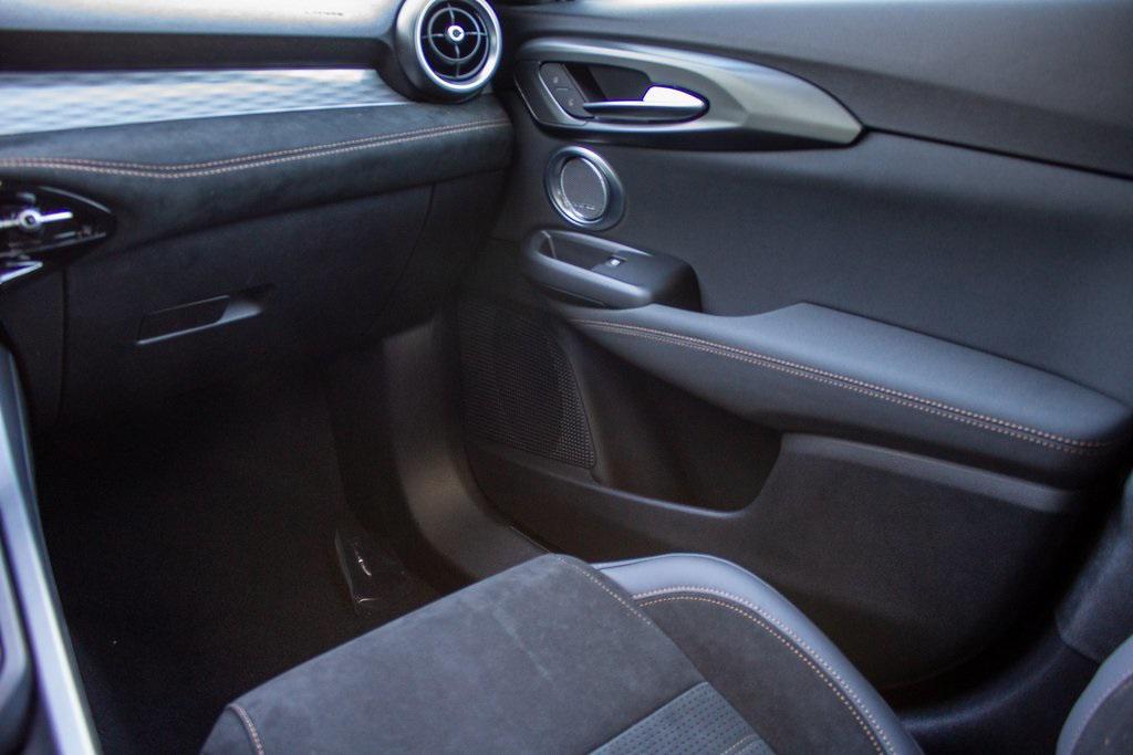 new 2025 Alfa Romeo Tonale car, priced at $49,985