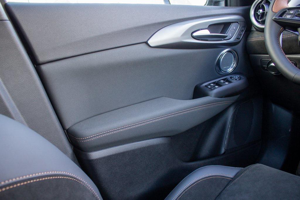 new 2025 Alfa Romeo Tonale car, priced at $49,985