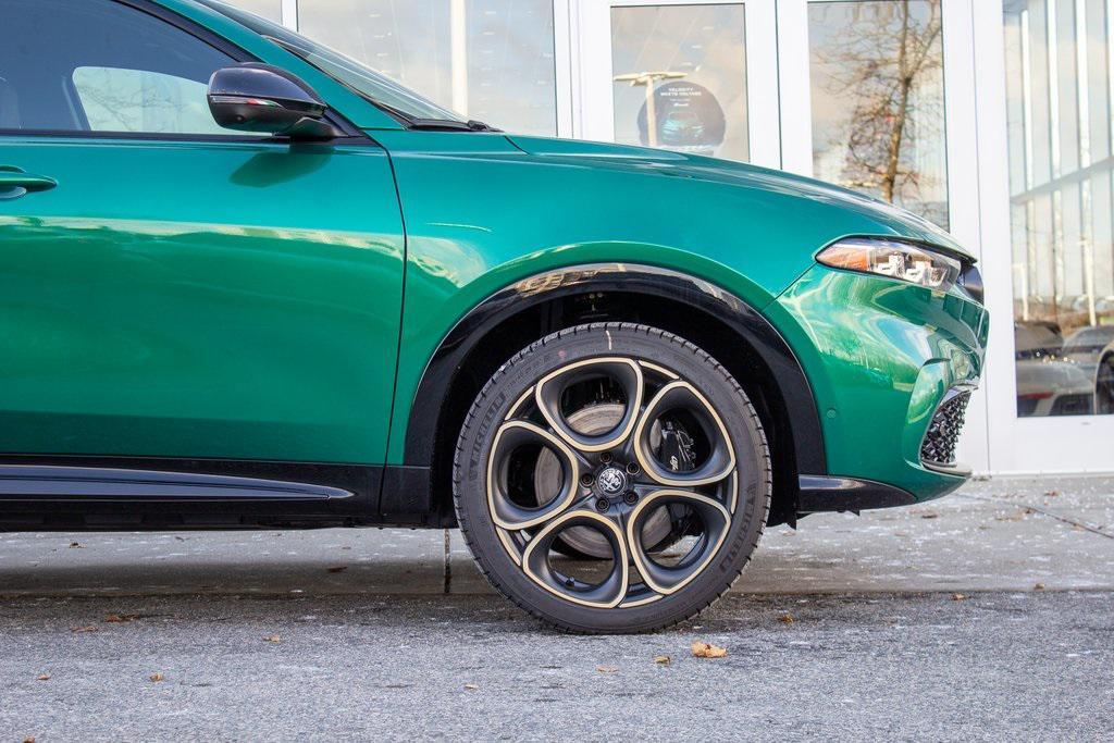 new 2025 Alfa Romeo Tonale car, priced at $49,985