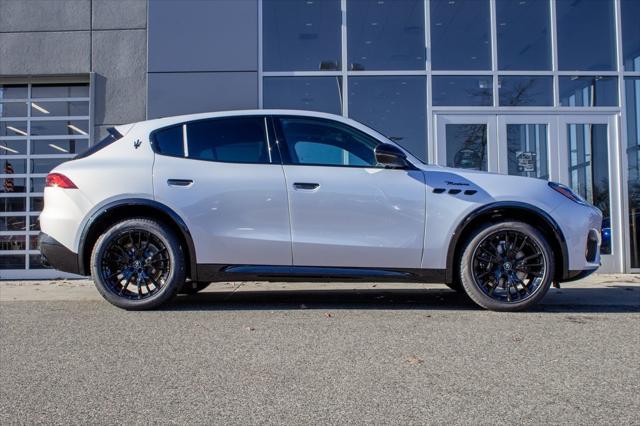 new 2025 Maserati Grecale car, priced at $78,900