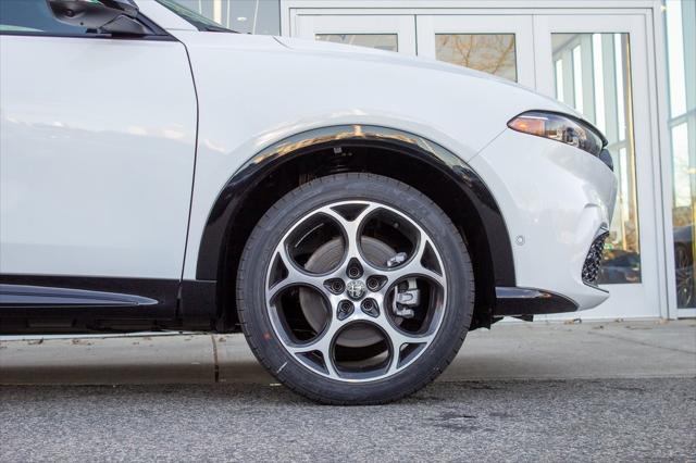 new 2025 Alfa Romeo Tonale car, priced at $41,680