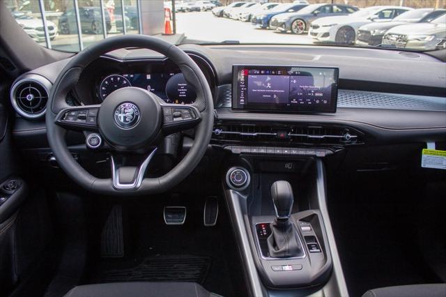 new 2025 Alfa Romeo Tonale car, priced at $40,375