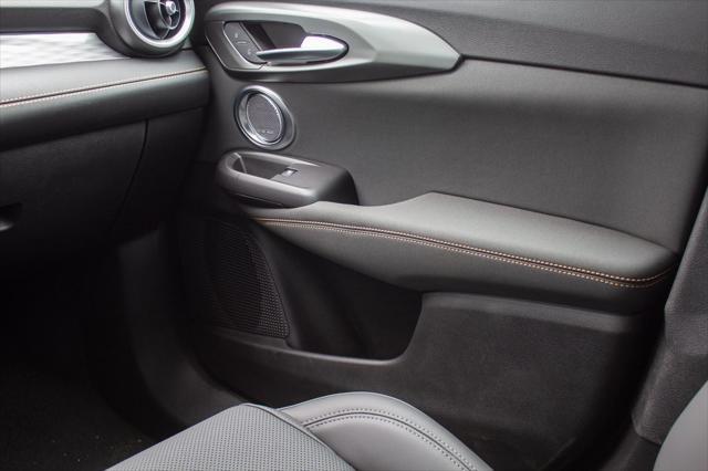 new 2025 Alfa Romeo Tonale car, priced at $52,625