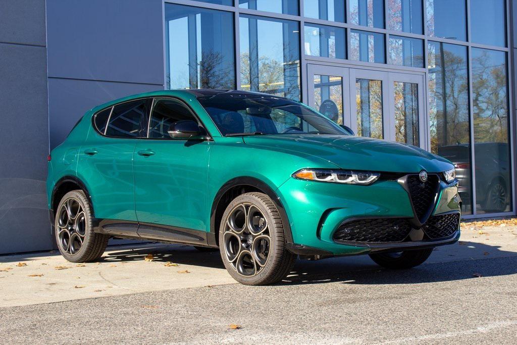 new 2025 Alfa Romeo Tonale car, priced at $49,985