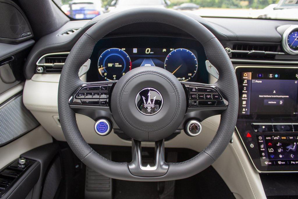 new 2025 Maserati Grecale car, priced at $96,545
