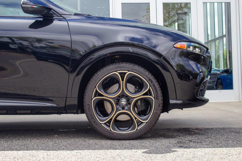 new 2025 Alfa Romeo Tonale car, priced at $54,225