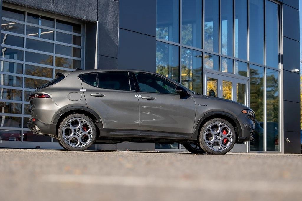 new 2024 Alfa Romeo Tonale car, priced at $53,800