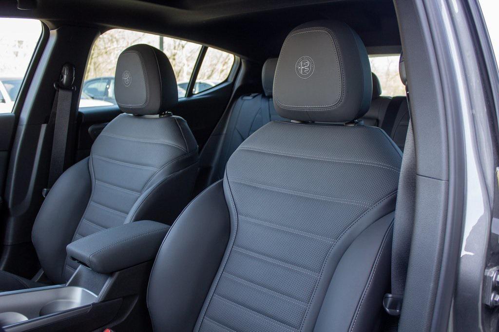 new 2025 Alfa Romeo Tonale car, priced at $53,125