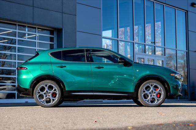 new 2024 Alfa Romeo Tonale car, priced at $55,340