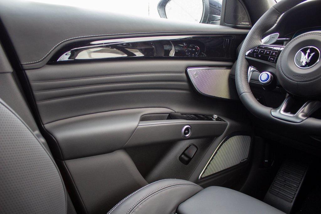 new 2025 Maserati Grecale car, priced at $84,105