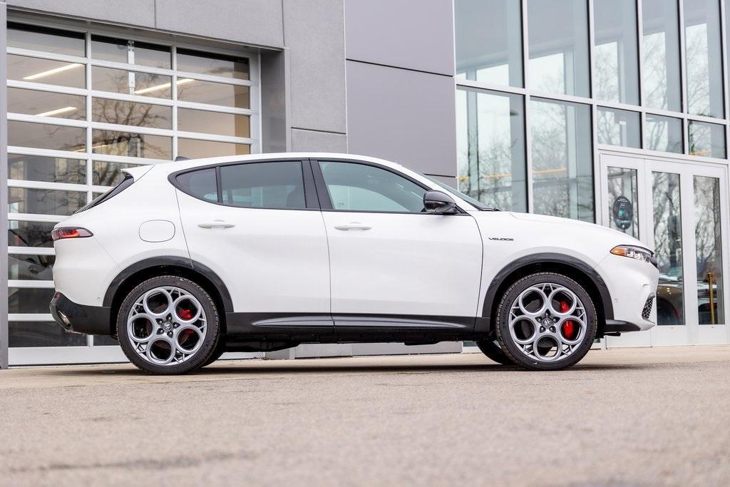 new 2024 Alfa Romeo Tonale car, priced at $55,135