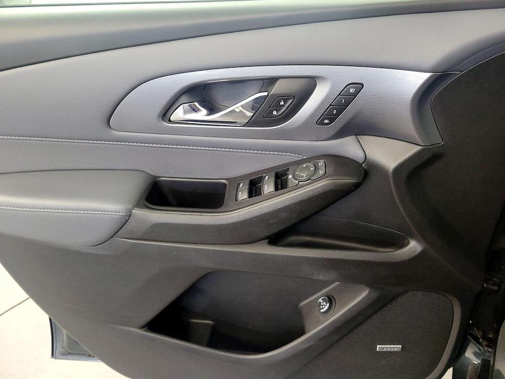 used 2020 Chevrolet Traverse car, priced at $28,998