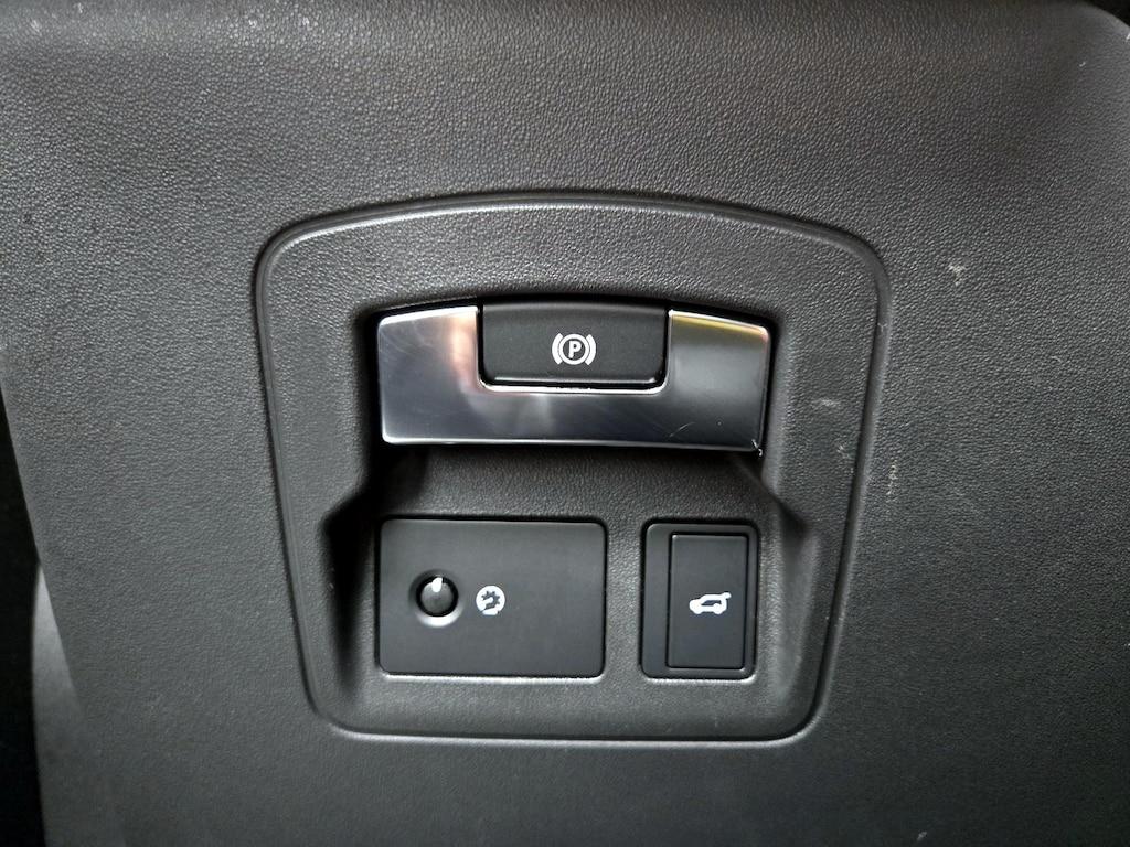 used 2018 Land Rover Range Rover Velar car, priced at $28,998