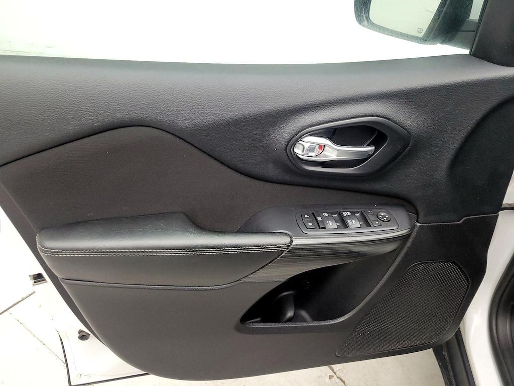 used 2016 Jeep Cherokee car, priced at $16,998