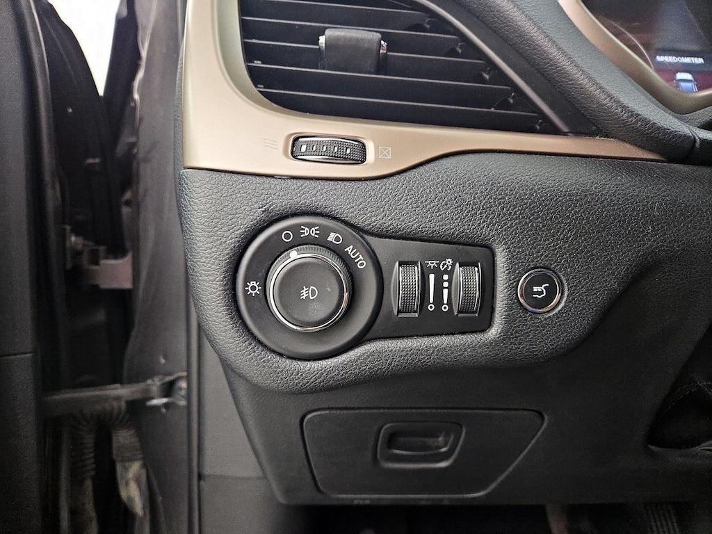 used 2016 Jeep Cherokee car, priced at $15,998