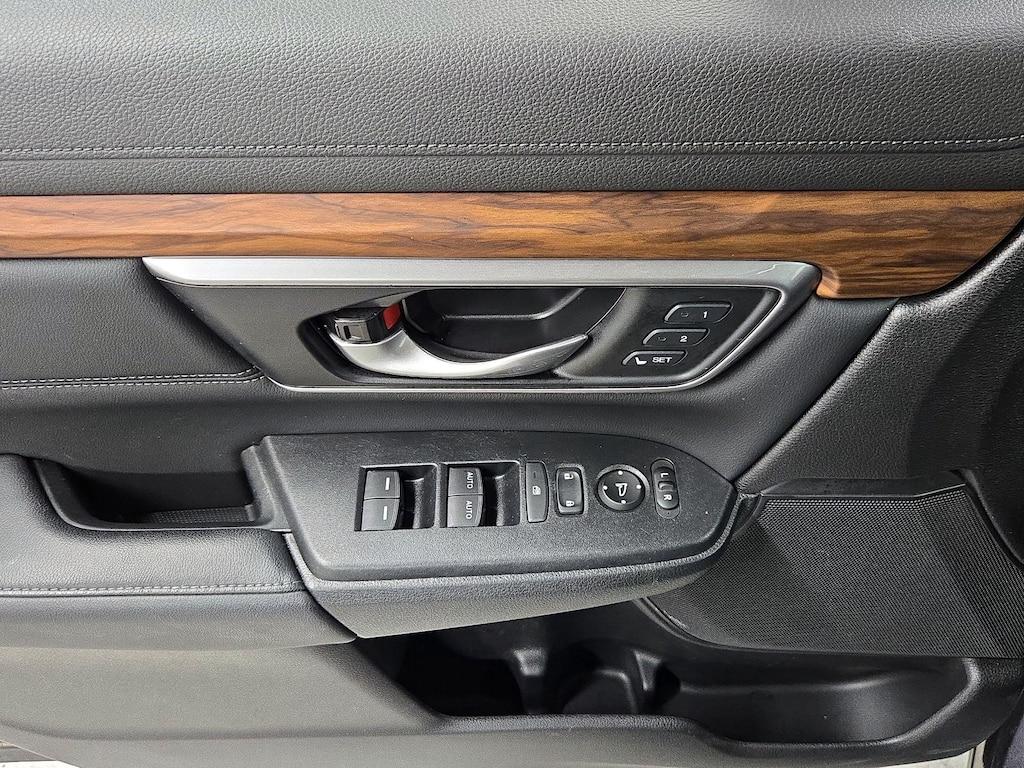 used 2022 Honda CR-V Hybrid car, priced at $33,998