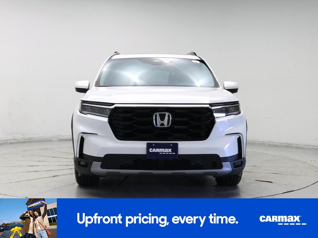 used 2025 Honda Pilot car, priced at $49,998