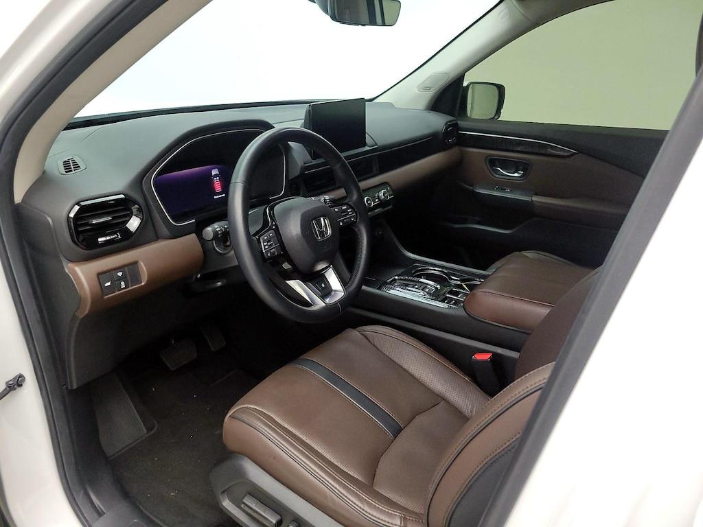 used 2025 Honda Pilot car, priced at $49,998